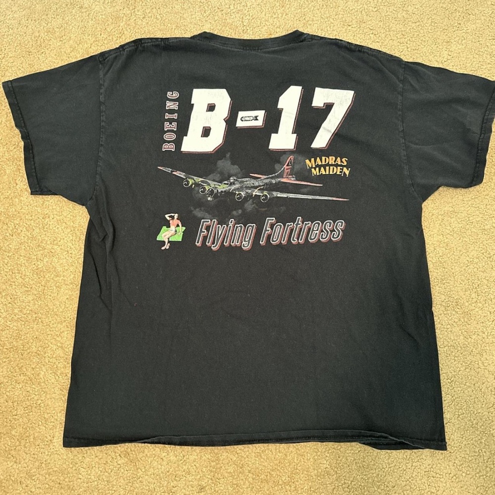 Black WWII aircraft tee,